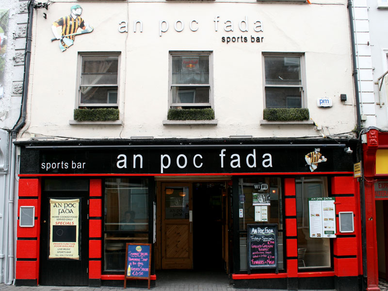 An Poc Fada Live Music Venue and Sports Bar Kilkenny Pubs