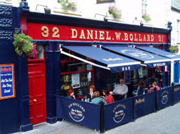 Bollards Bar & Bistro